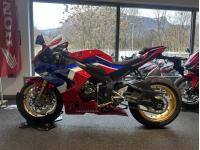 HONDA CBR-1000 RR-R FIREBLADE