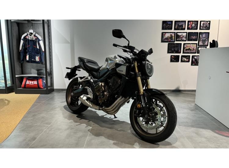 HONDA CB650R E-CLUTCH