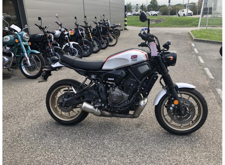 YAMAHA XSR 700 TRIBUTE