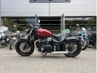 Triumph bobber Bonneville