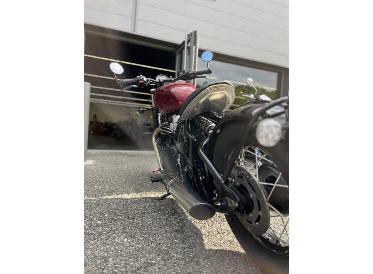 Triumph bobber Bonneville