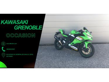 KAWASAKI NINJA ZX4R