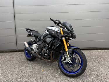 YAMAHA MT-10
